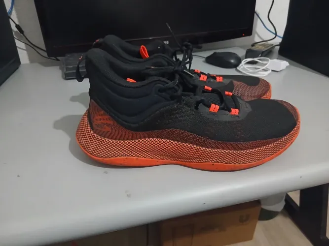 Vende-se tênis Under Armour