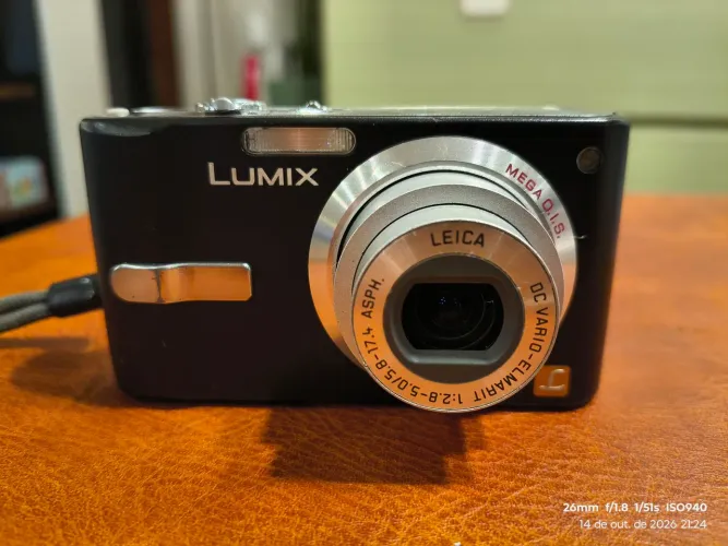 Panasonic DMC-FX12