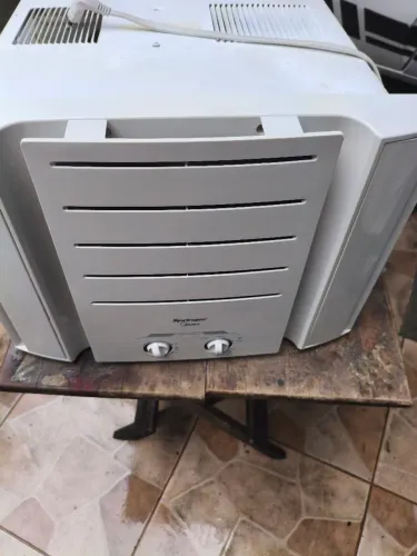 Ar condicionado ACJ  9000 BTU 127 volts 