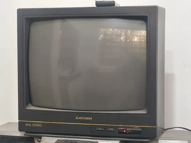 TV Mitsubishi Retrô