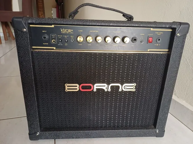 Cubo Borne Guitarra Vorax 1050