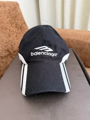 boné balenciaga 3b sports preto e branco