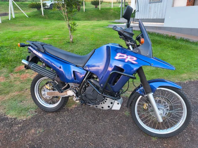 Suzuki DR 800