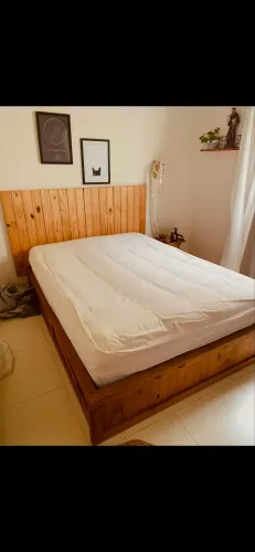 Cabeceira casal em Madeira