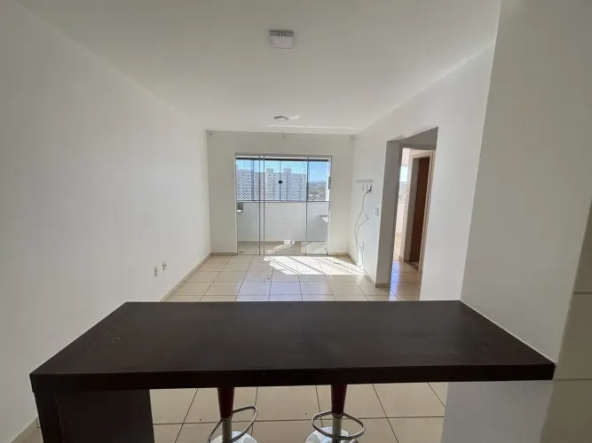 Apartamento à Venda - Setor Negrão de Lima, Goiânia
