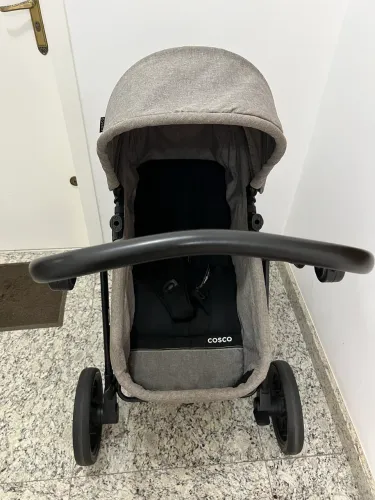 Carrinho Moisés + bebê conforto com base para carro  completo cosco