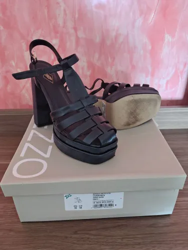 Sandália Arezzo original