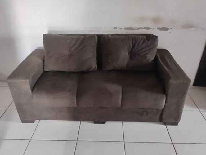 EXCELENTE SOFÁ