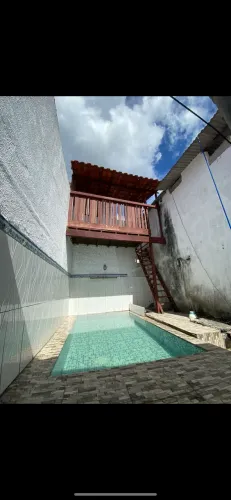 Casa grande ( luz e água incluso)