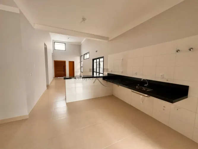 Oportunidade - Casa em Condomínio - Floradas da Serra - Urbanova VII- 3 suítes - 270m².