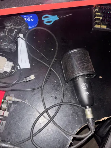 MICROFONE CONDENSADOR AKG p120