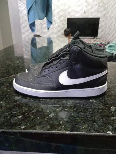 Court vision - preto e branco