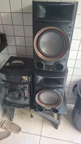 Mini System LG Xboom CM8330