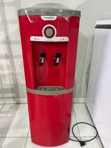 Bebedouro Esmaltec Vermelho - Ótimo Estado | Oportunidade