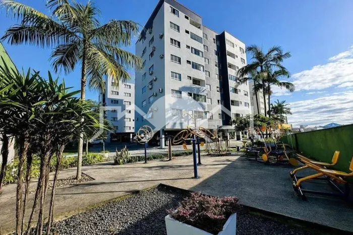 Apartamento Semi mobiliado Boa Vista
