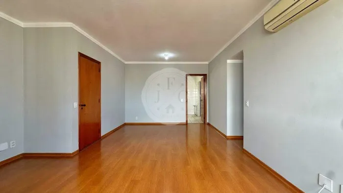 Apartamento com 125 m² e 4 Quartos para Alugar - Bairro Centro