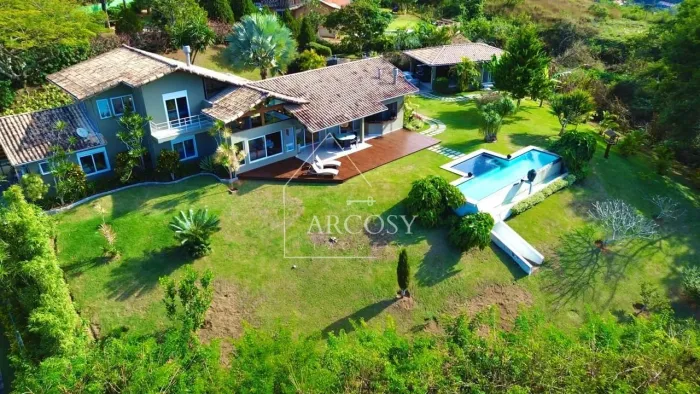 Casa com 5 dormitórios à venda, 330 m² por R$ 3.600.000,00 - Nogueira - Petrópolis/RJ