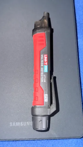 Detector de tensão