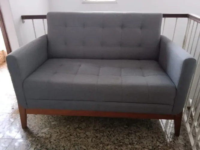 Sofá compacto e elegante 2 lugares 