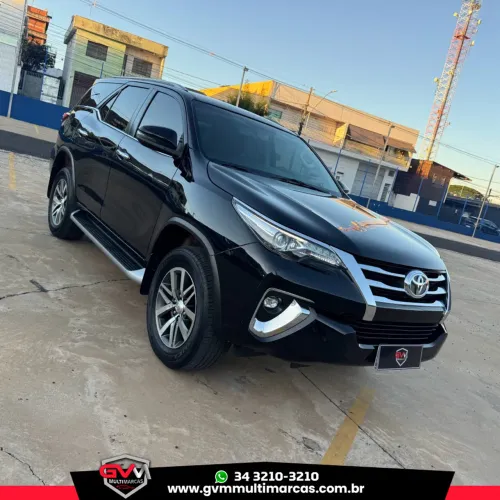 Toyota Hilux SW4 SRX 4X4 2.8 TDI 16V Dies. Aut. 2018