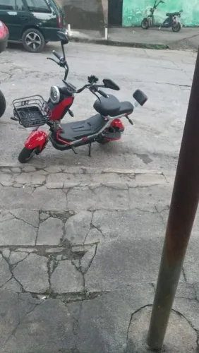 Bicicleta elétrica superbike Trix bem potente nova