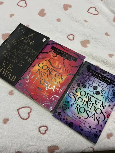 Três livros novinhos e em perfeito estado