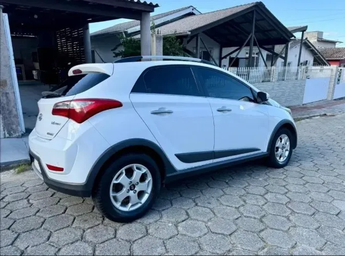 Hyundai HB20X Style 1.6 Flex 16V Aut. 2015