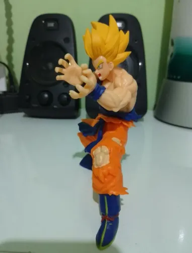 Action Figure Dragon Ball Z Goku Super Sayajin