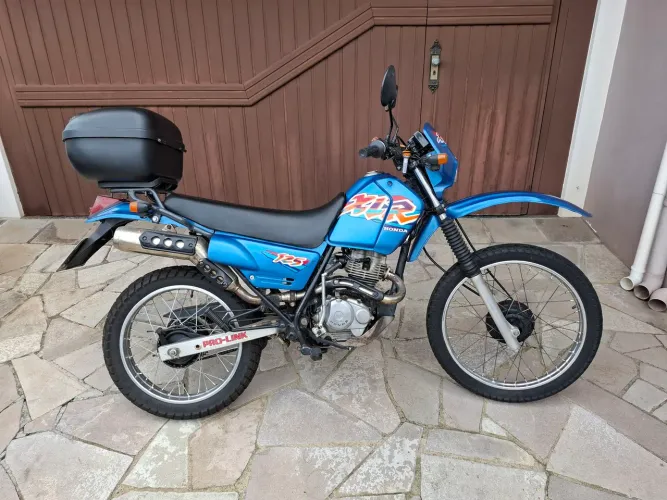 Vendo motocicleta Honda XLR 125, ano 1999