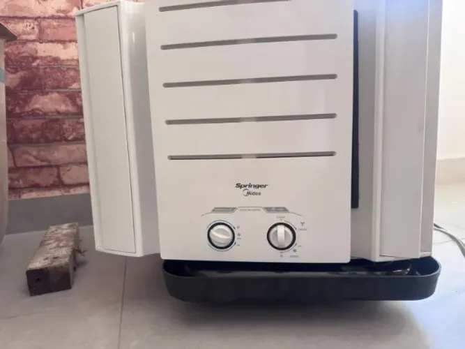 Ar Condicionado De Janela Springer 7.500 Btu 1 Ano De Uso (pouquíssimo usado)
