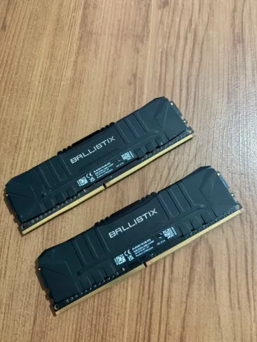 2 pentes de 8gb ram ddr4 ballistix
