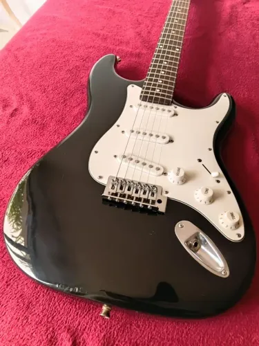 Guitarra condor