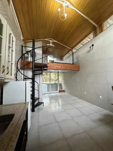 Aluga-se loft no bairro Saco Grande