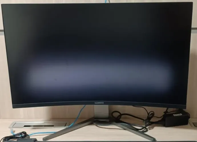 Monitor Gamemax 32" Curvo - WQHD 1440p 165Hz - Preto