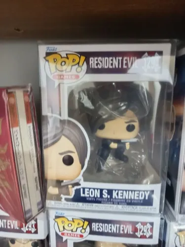 FUNKO POP RESIDENTE EVIL LEON (ORIGINAL) NOVO <br>VALENTINE (ORIGINAL) NOVO