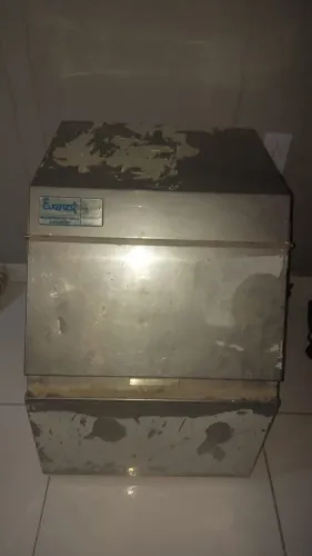 Máquina de gelo cubo 2600