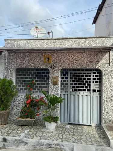 Vende-se uma Casa