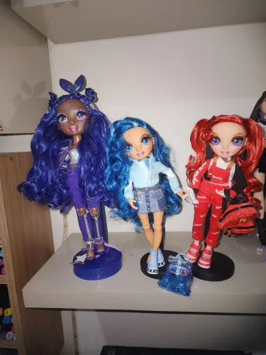 Vendo bonecas rainbow righ