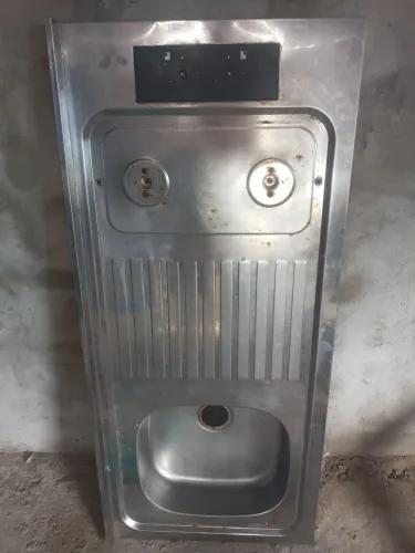 Pia inox com duas bocas na avaria