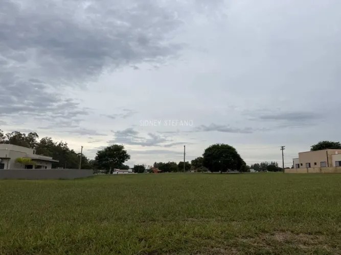 Terreno Plano de 450 m² próximo ao fogão caseiro do Santa Bárbara Resort Residence
