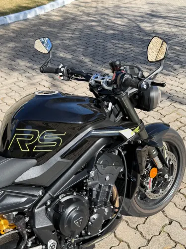 TRIUMPH STREET TRIPLE RS