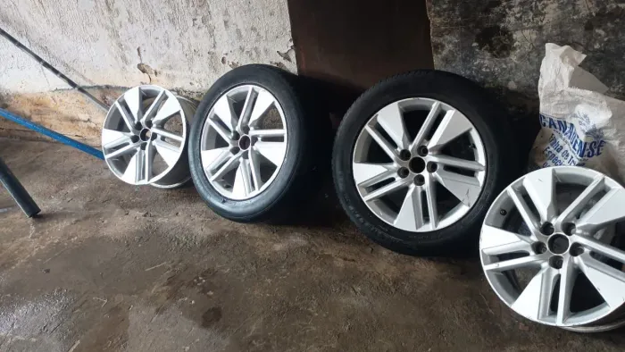 JOGO DE RODAS ORIGINAIS DO TOYOTA COROLLA GLI ARO 16