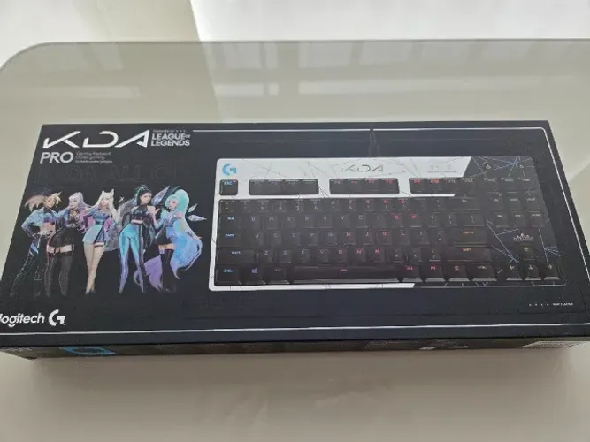Teclado Mecânico Gamer Logitech KDA PRO League of Legends