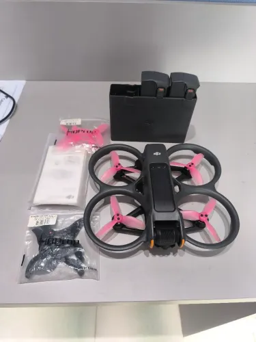 Dji Avata 2 com hub e 3 baterias. Sem óculos