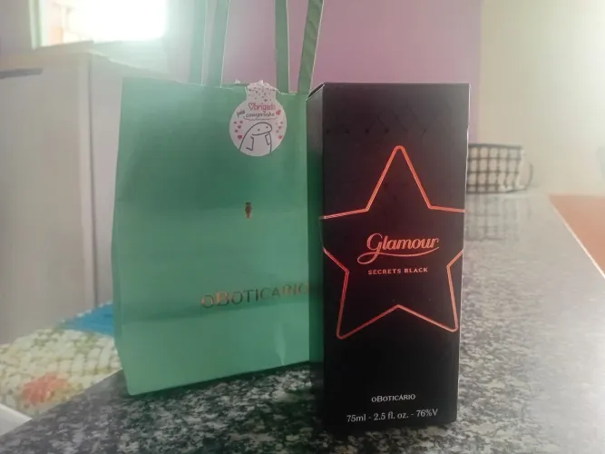 Vendo um perfume top