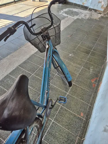 Bicicleta aro 26 com pneus novos