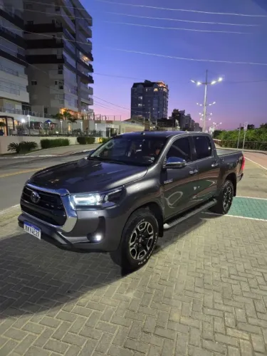 Toyota Hilux CD SRX 4X4 2.8 TDI 16V Diesel Aut. 2021