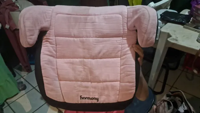 Assento infantil para carro bem conservado