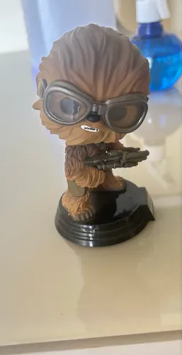 Chewbacca com óculos de proteção