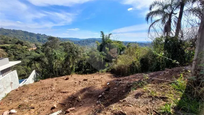 Terreno com projeto aprovado 1064m² Pq Petrópolis -Mairiporã - SP